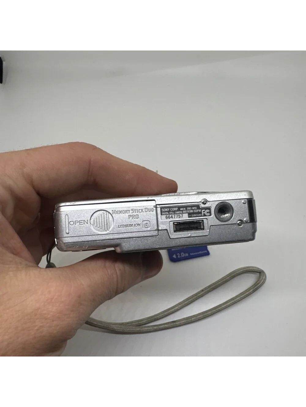 Sony Cyber-shot DSC-W55 Digital Camera 7.2MP 3x Optical Zoom Silver Auto Focus